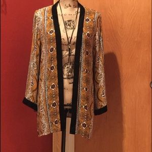Forever 21 Long-sleeve Kimono Size M